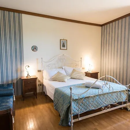 Villa Giola B&B Alojamento de Acomodação e Pequeno-almoço *