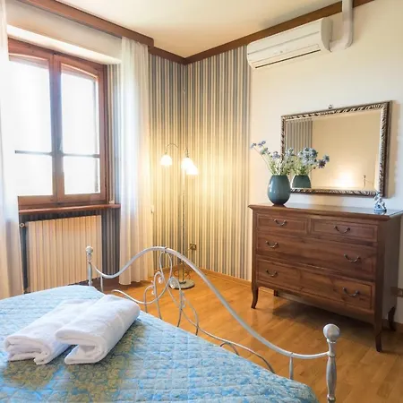 Villa Giola B&B Alojamento de Acomodação e Pequeno-almoço *