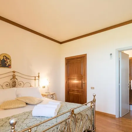 Alojamento de Acomodação e Pequeno-almoço Villa Giola B&B