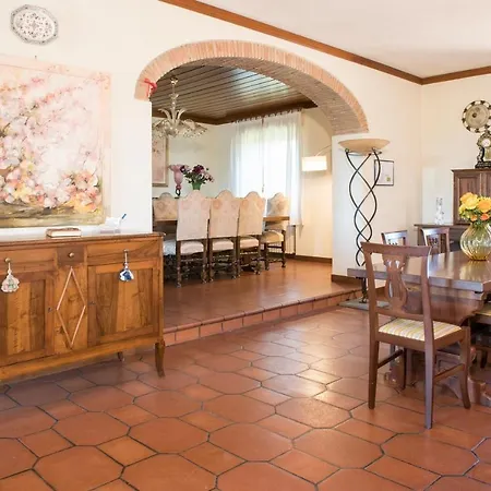 Alojamento de Acomodação e Pequeno-almoço Villa Giola B&B
