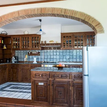 Alojamento de Acomodação e Pequeno-almoço Villa Giola B&B *